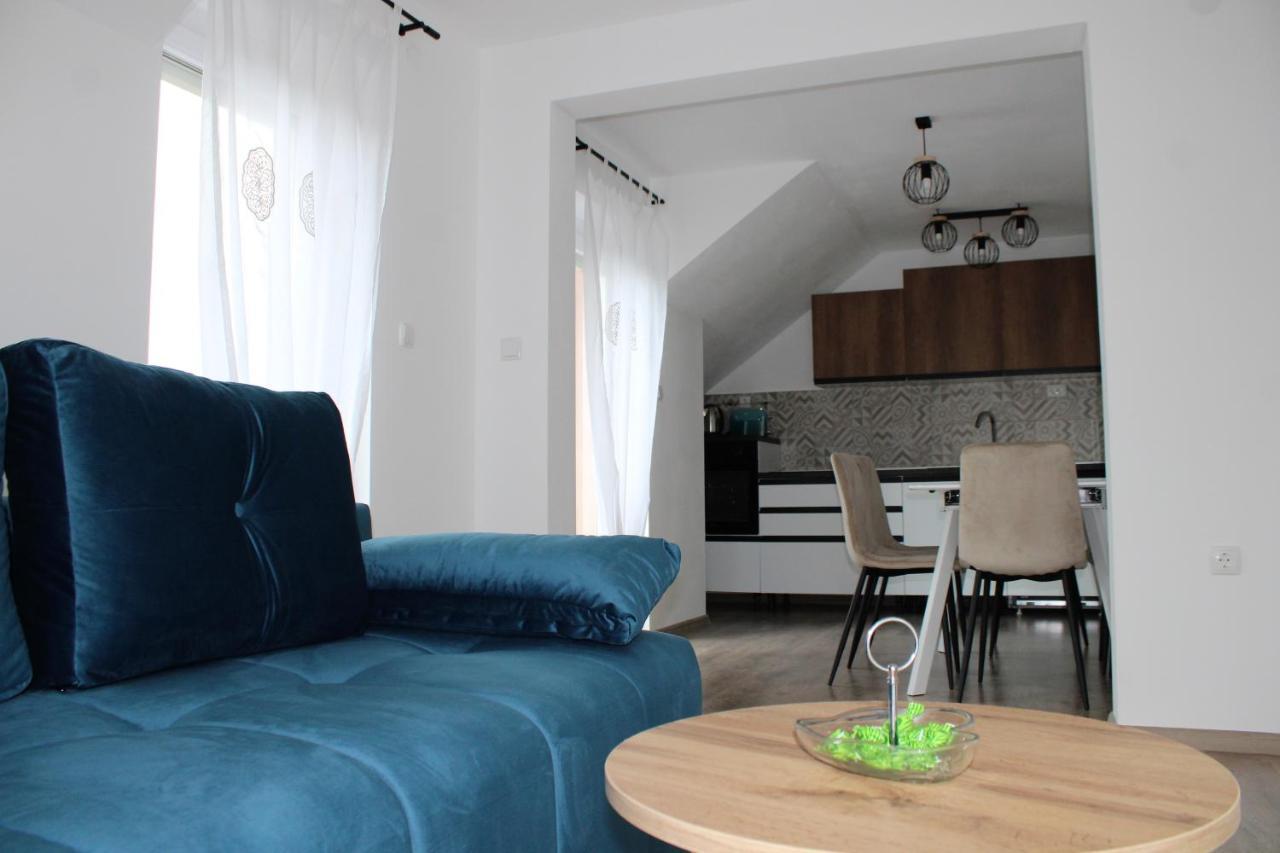 Apartman Swans Otočac Exterior foto
