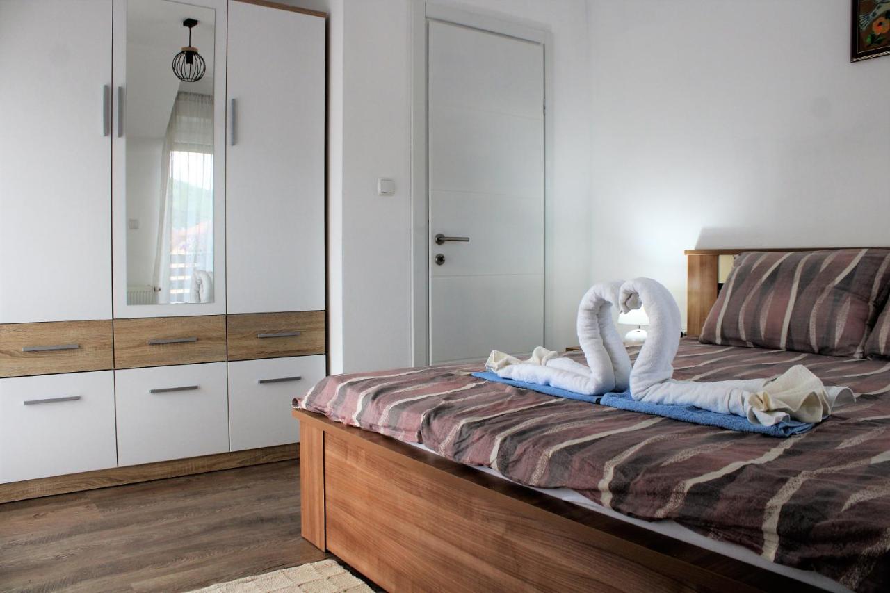 Apartman Swans Otočac Exterior foto