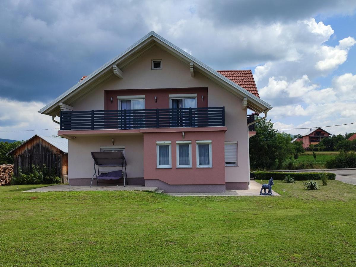 Apartman Swans Otočac Exterior foto