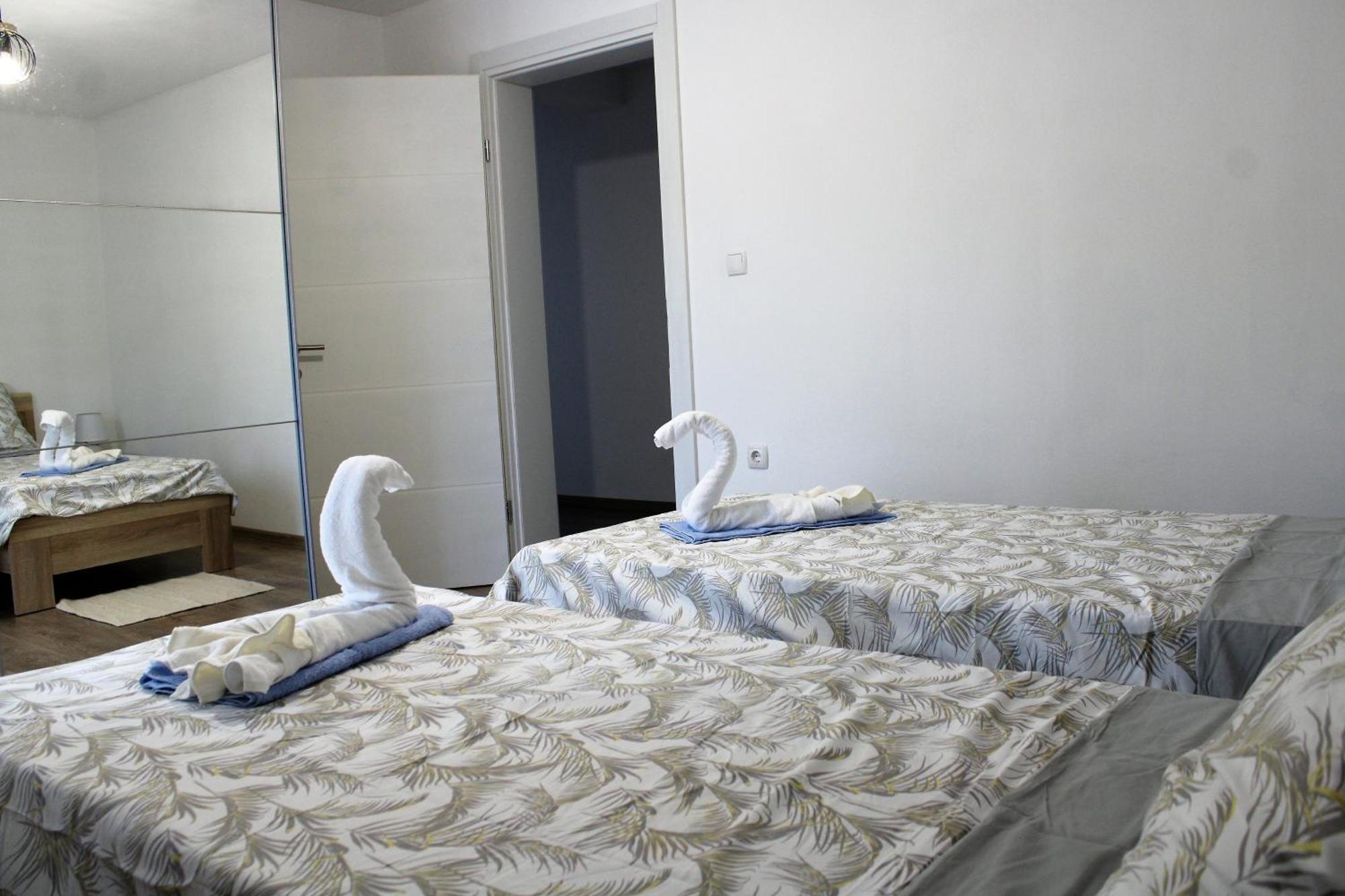 Apartman Swans Otočac Exterior foto